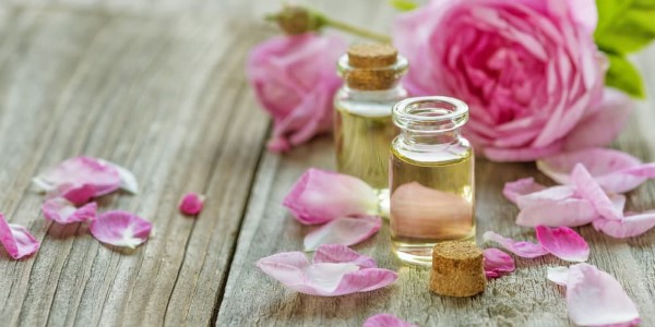 تصویر 1 از خرید و قیمت عرق گیاهی گلاب + فروش صادراتی